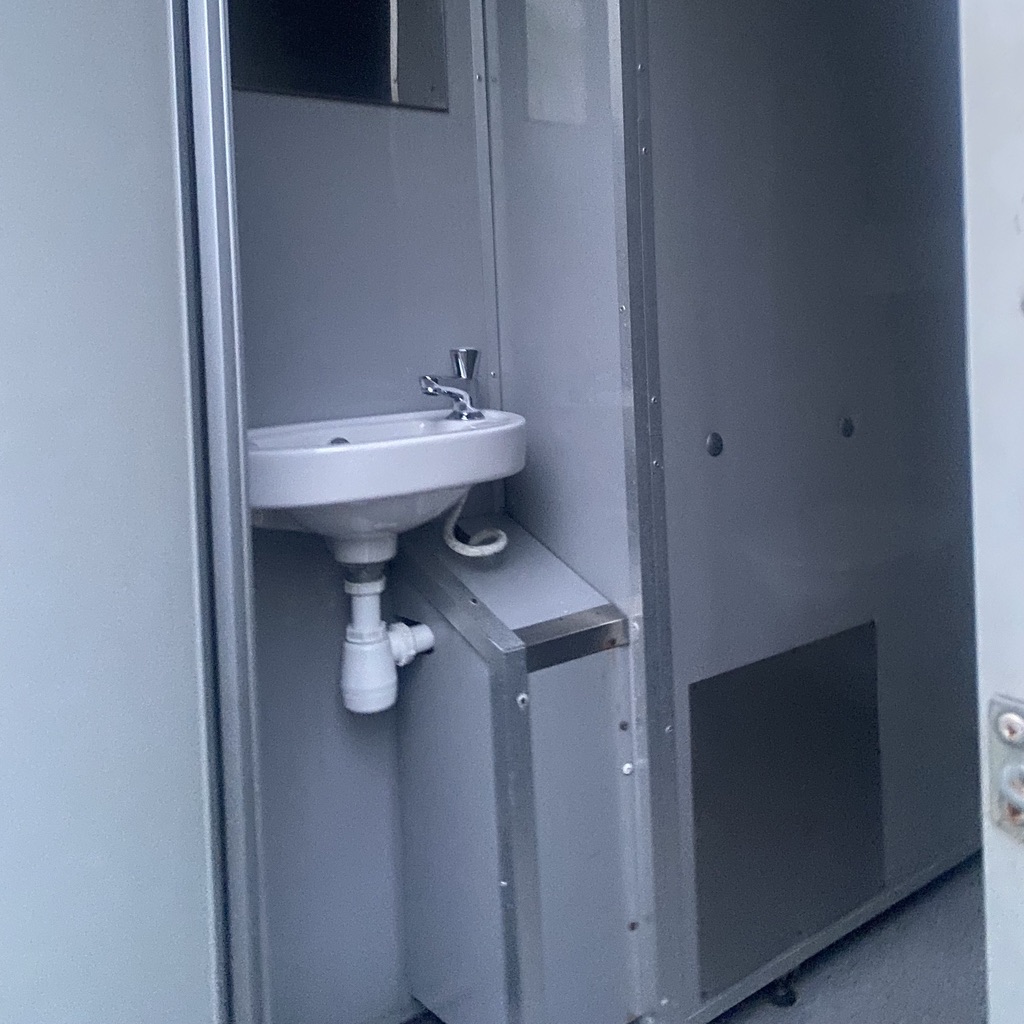 Toiletvogn – 3 X Toileter og Pissoir + Håndvask thumbnail 4