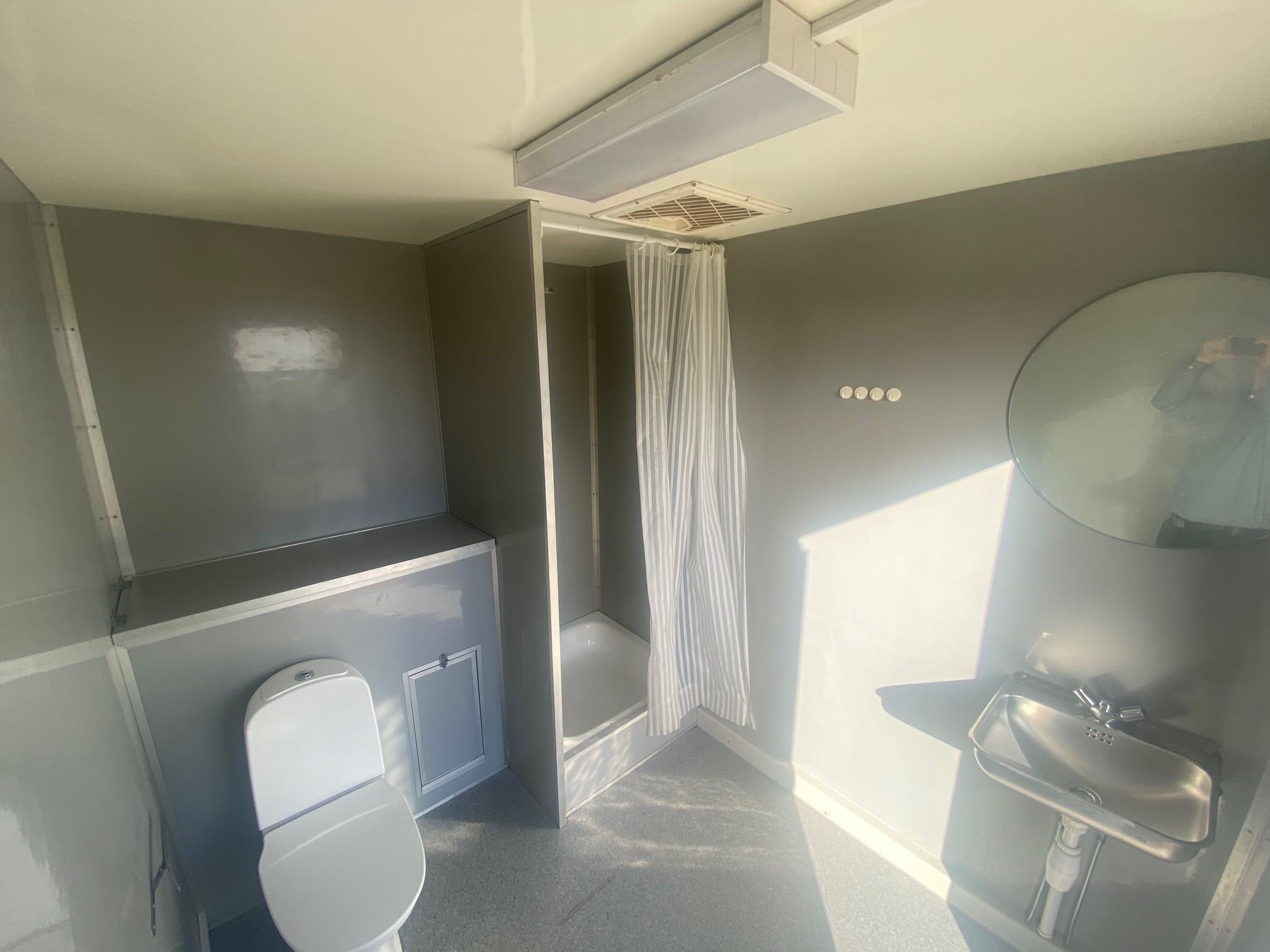 Toiletvogn – Toilet med Bad thumbnail 2